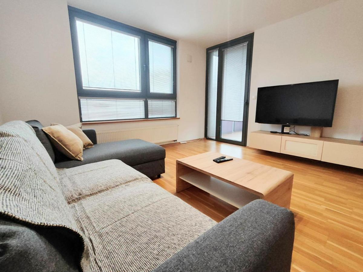 Mills - Free Parking - Balcony With City View - Close To Nivy Mall Братислава Екстер'єр фото