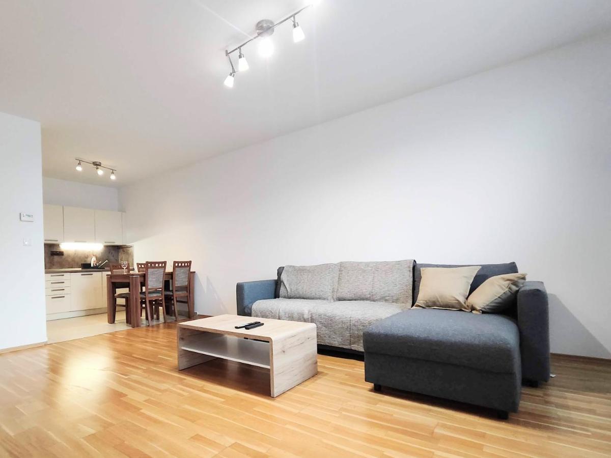 Mills - Free Parking - Balcony With City View - Close To Nivy Mall Братислава Екстер'єр фото