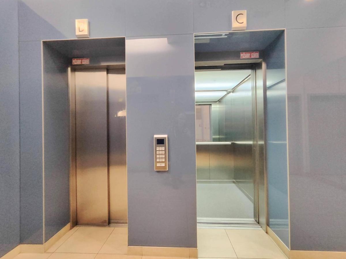 Mills - Free Parking - Balcony With City View - Close To Nivy Mall Братислава Екстер'єр фото