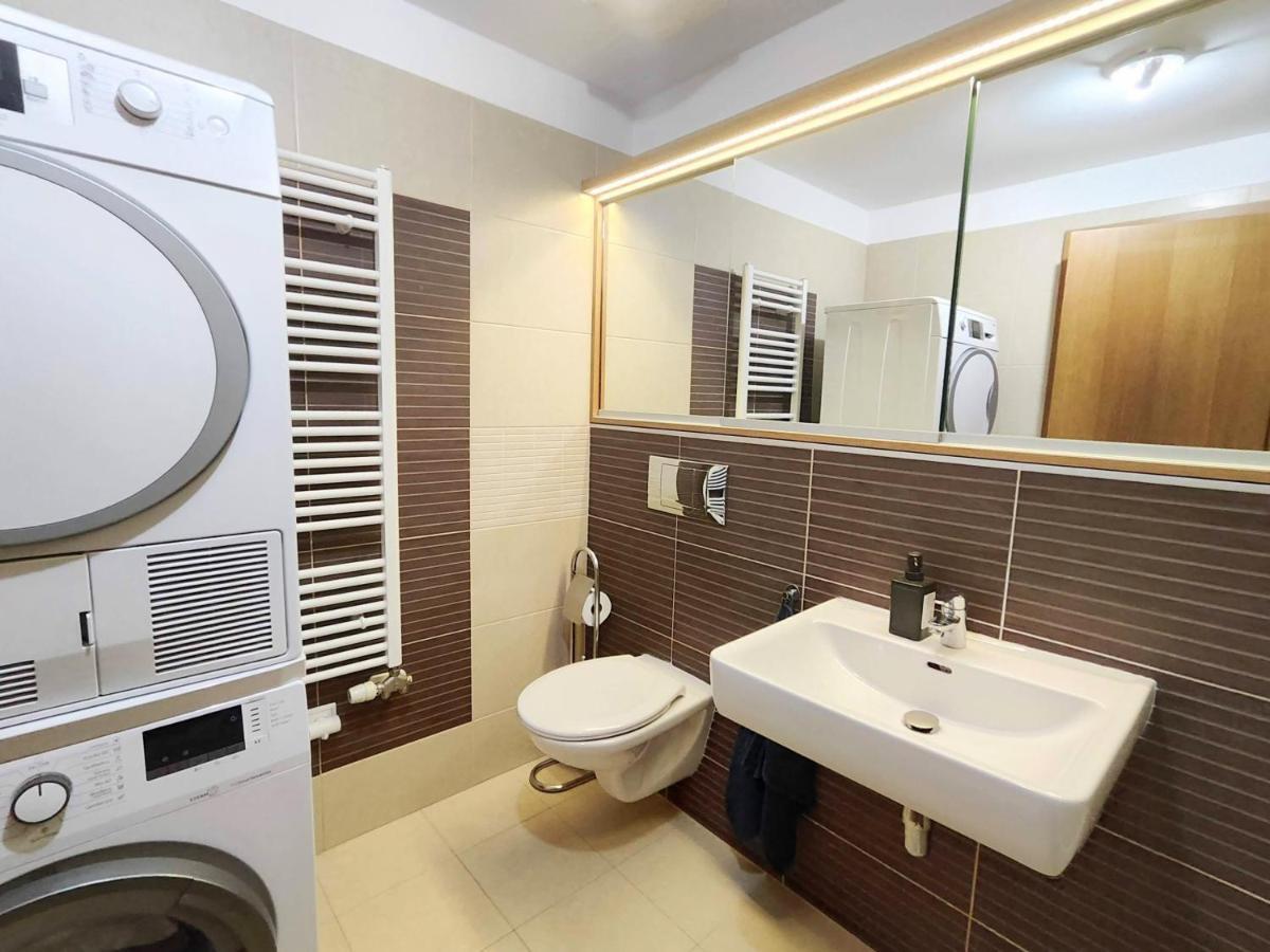 Mills - Free Parking - Balcony With City View - Close To Nivy Mall Братислава Екстер'єр фото